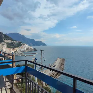 https://stella-del-mare-amalfi.hotels-amalfi.com